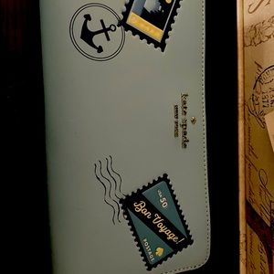 Kate Spade Bon Voyage wallet